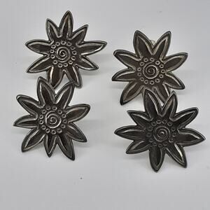 Natural Wonders Flower Napkin Rings Silver Tone Whimsical Home Decoration Spiral